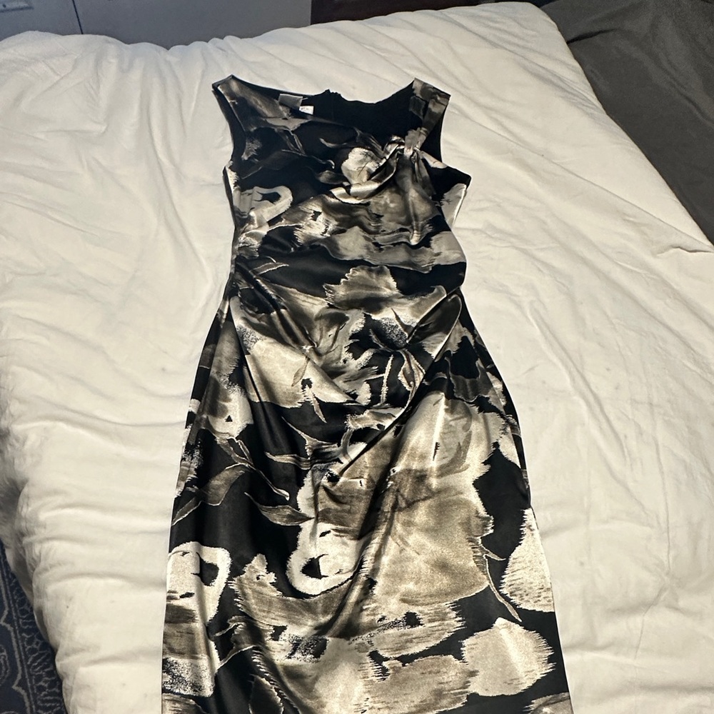 Beautiful Maggie London dress. Size 6